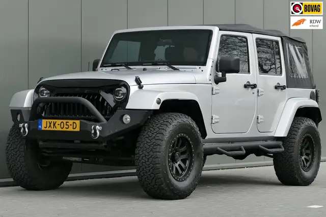 Jeep Wrangler Unlimited 3.6 Sahara Trekhaak Leder Stoelverwarmin