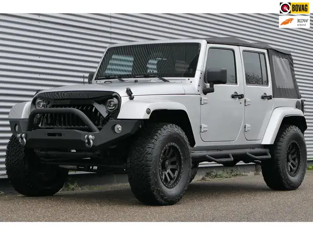 Jeep Wrangler Unlimited 3.6 Sahara Trekhaak Leder Stoelverwarmin