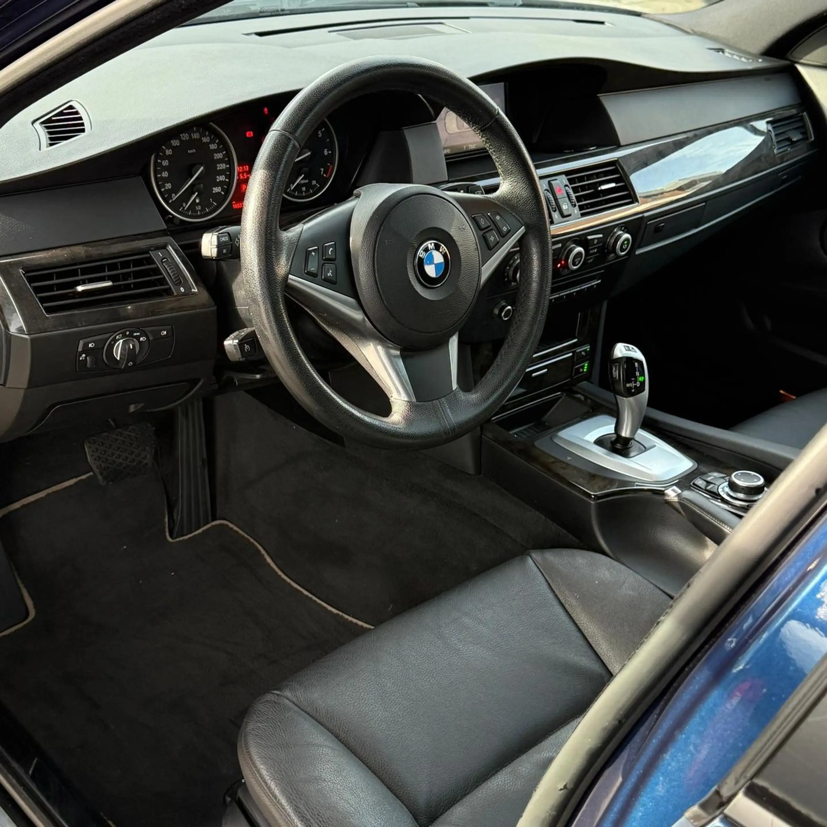BMW 523 5 TourinEdition Lifestyle / Automatik — photo 8