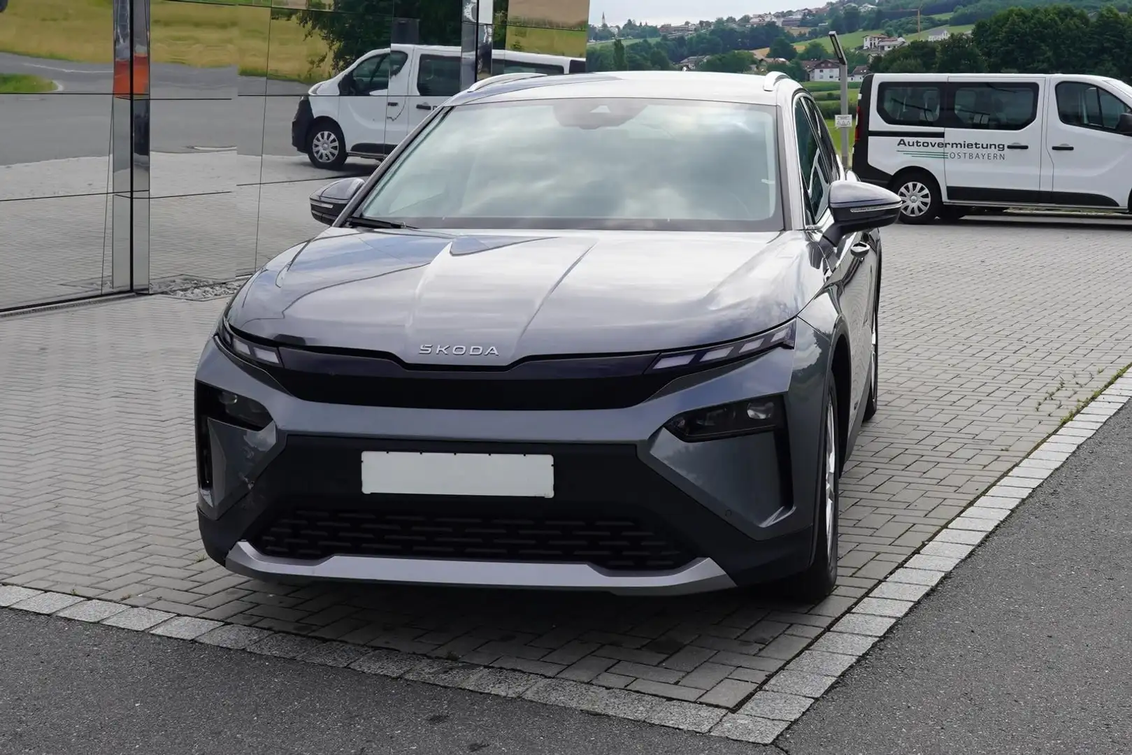 Skoda Elroq 85 Loft AHK Wärmepumpe Grau - 1