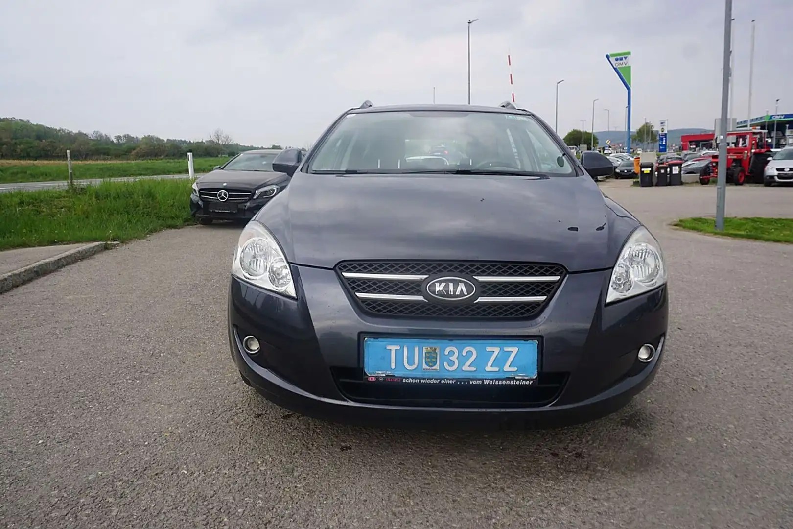 Kia Ceed SW / cee'd SW cee'd SW 1,6 CRDi Motion DPF Grau - 1