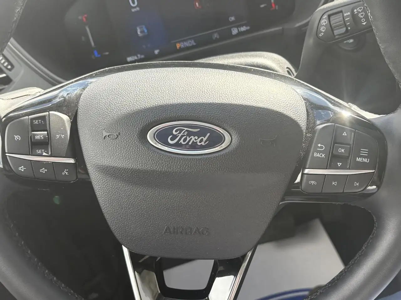 Ford Escape снимка Ford Escape