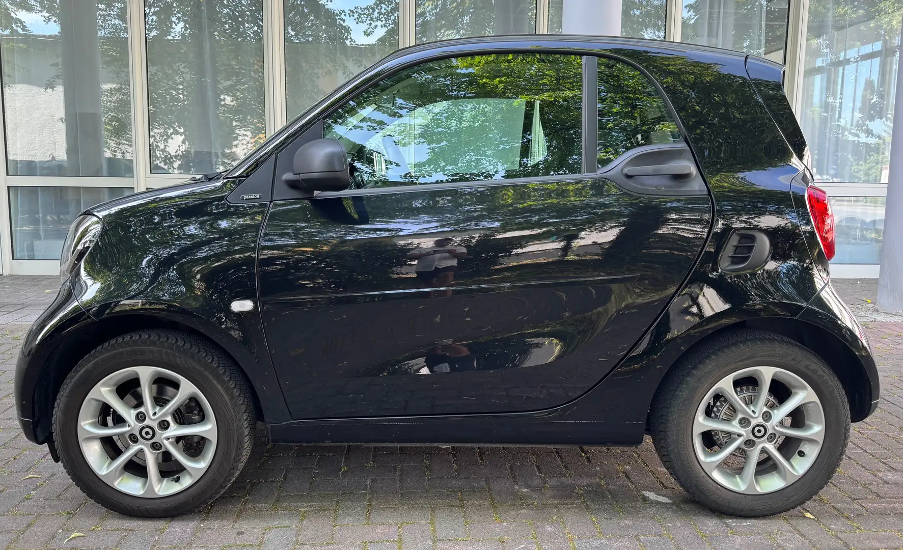 smart forTwo TÜV AU NEU*KLIMA*SITZ-HZ*BLUETOOTH* Nero - 1