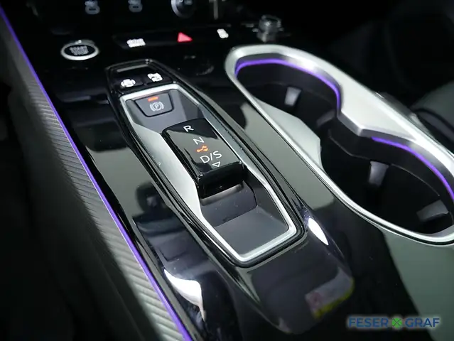 Audi A6 view 10