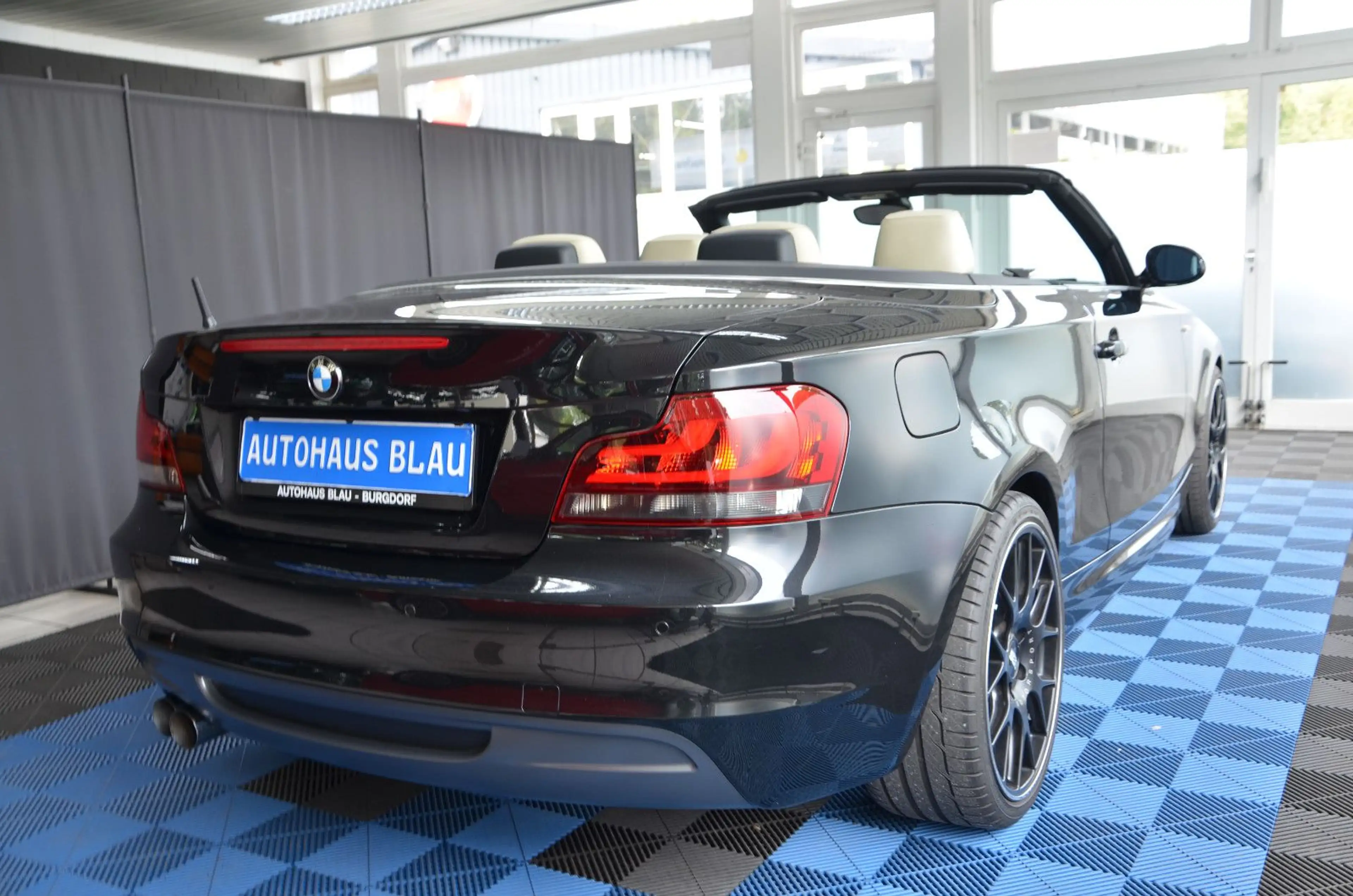 BMW 125 i Cabrio *M SPORTPAKET*LEDER*NAVI*19 ZOLL* — photo 4