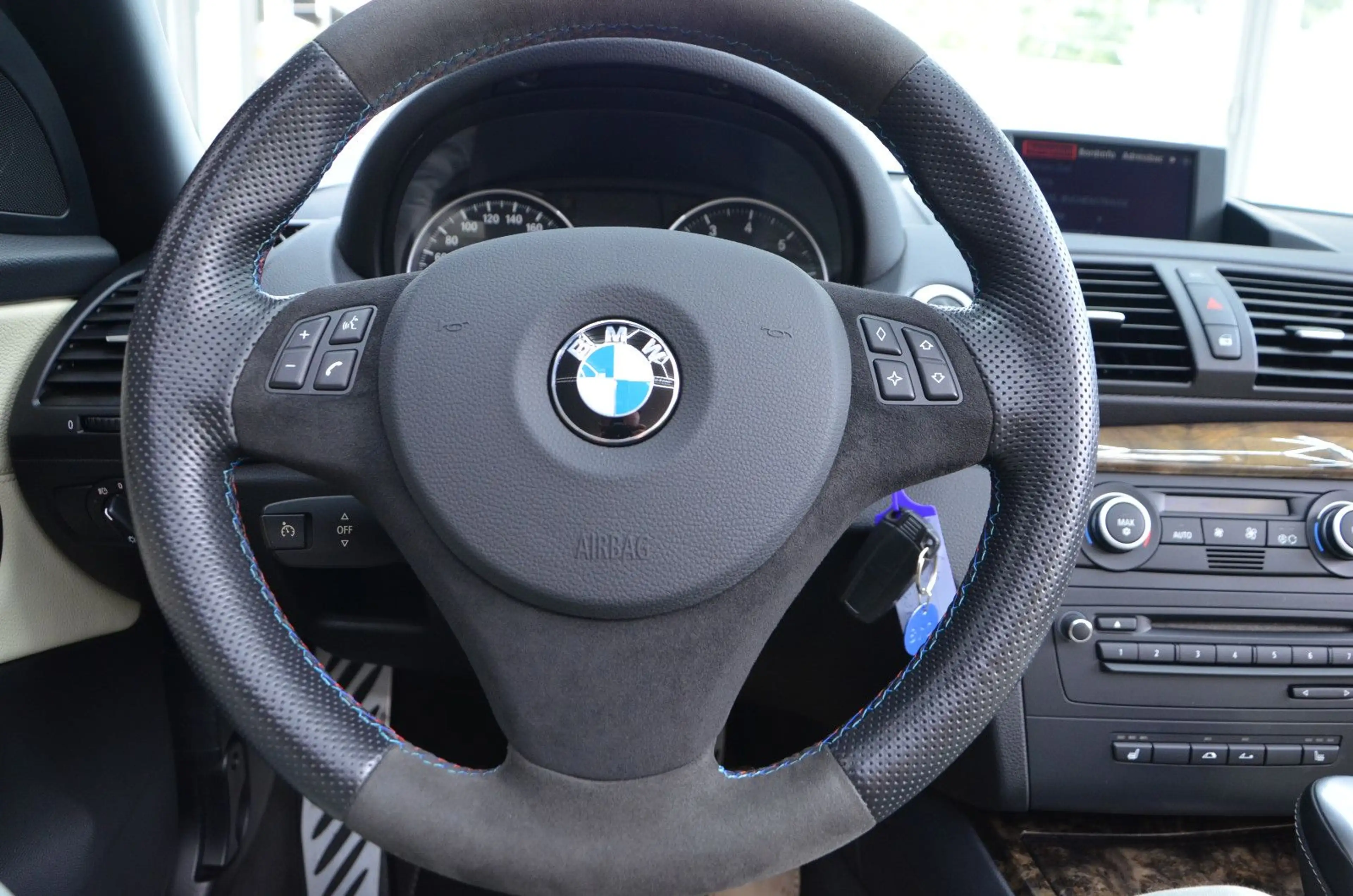 BMW 125 i Cabrio *M SPORTPAKET*LEDER*NAVI*19 ZOLL* — photo 12