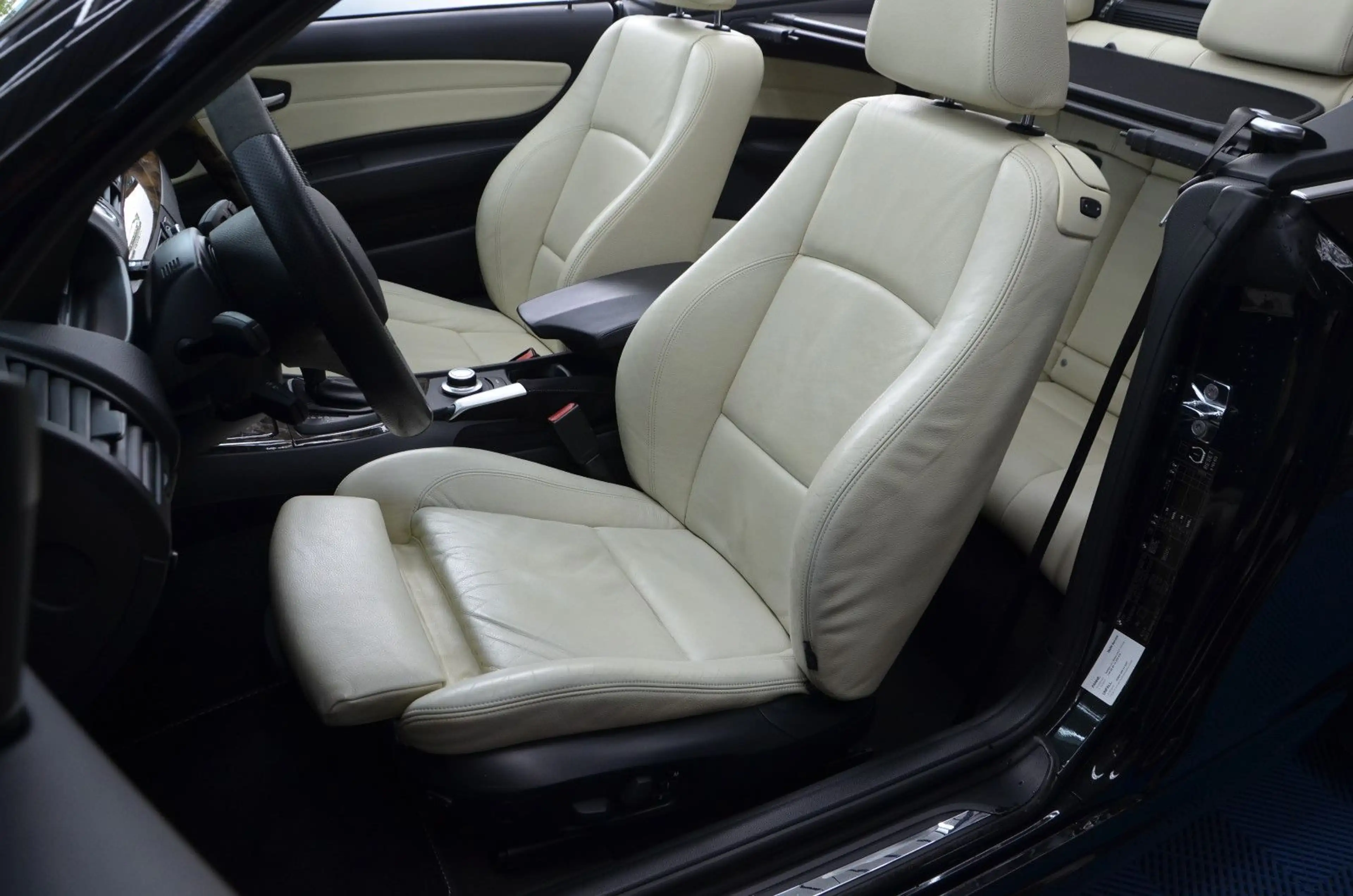BMW 125 i Cabrio *M SPORTPAKET*LEDER*NAVI*19 ZOLL* — photo 9