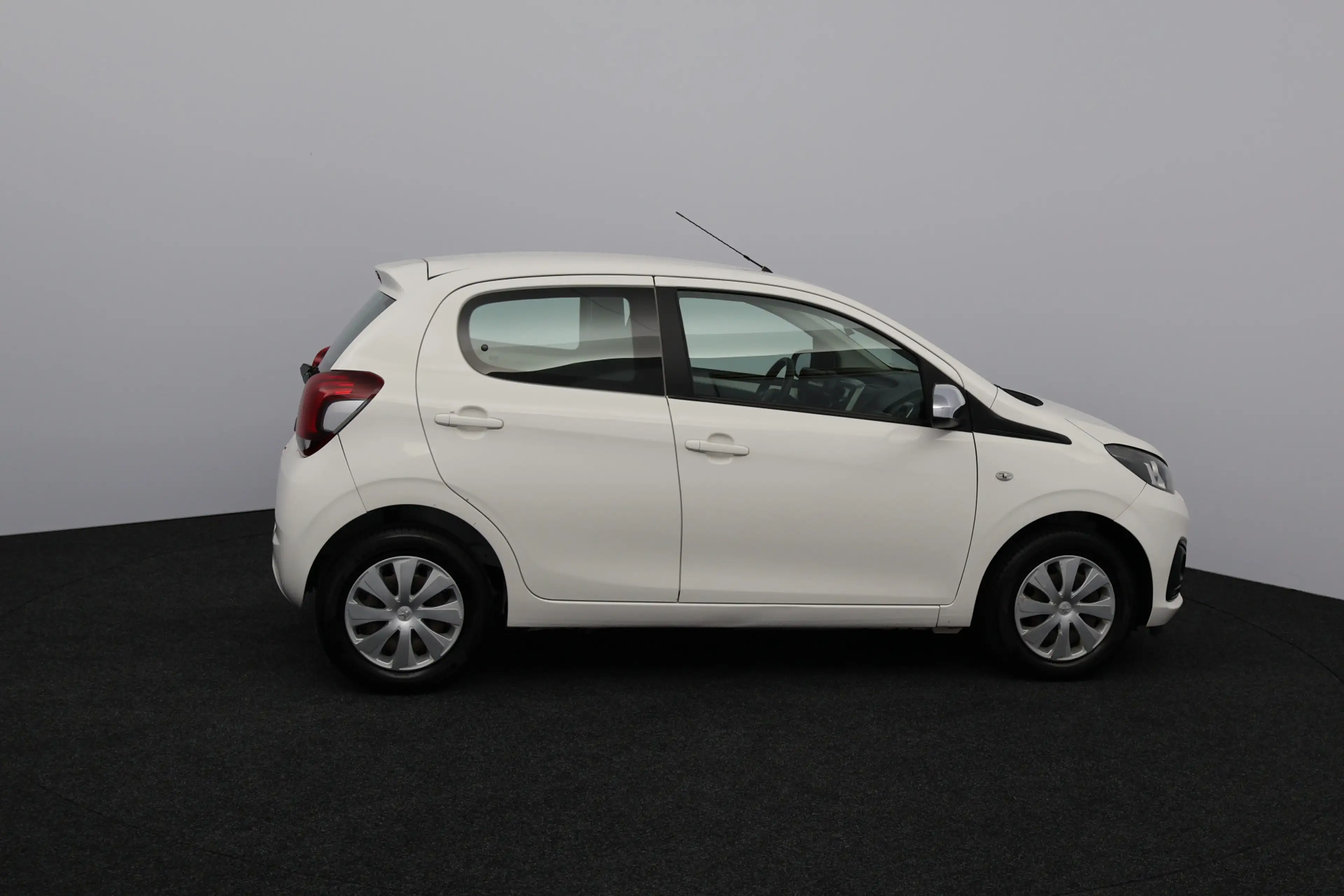 Peugeot 108 1.0 e-VTi Blue Lion/ LED Dagrijverl./ Airco!/ Blue — photo 11