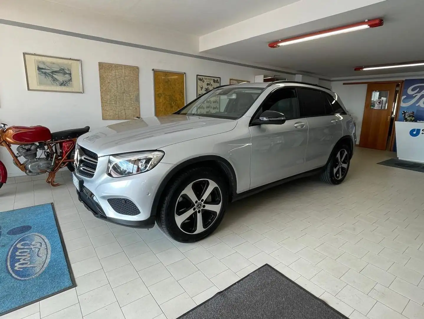 Mercedes-Benz GLC 250 d 4matic Sport auto Argento - 2