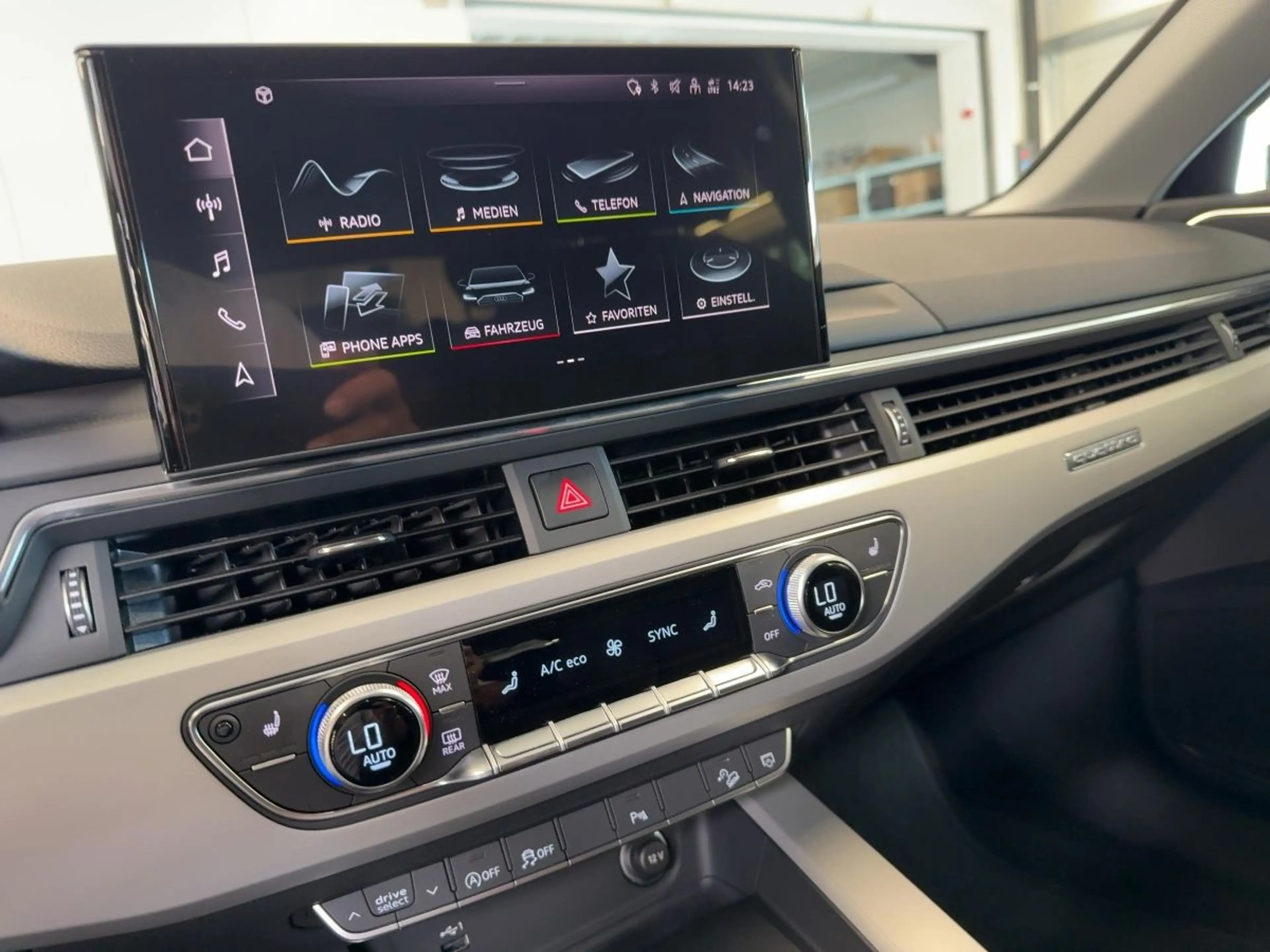 Audi A4 allroad A4 allroad 40 TDI quattro Sitzheizung — photo 13