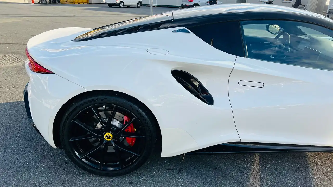 Lotus Emira 2024