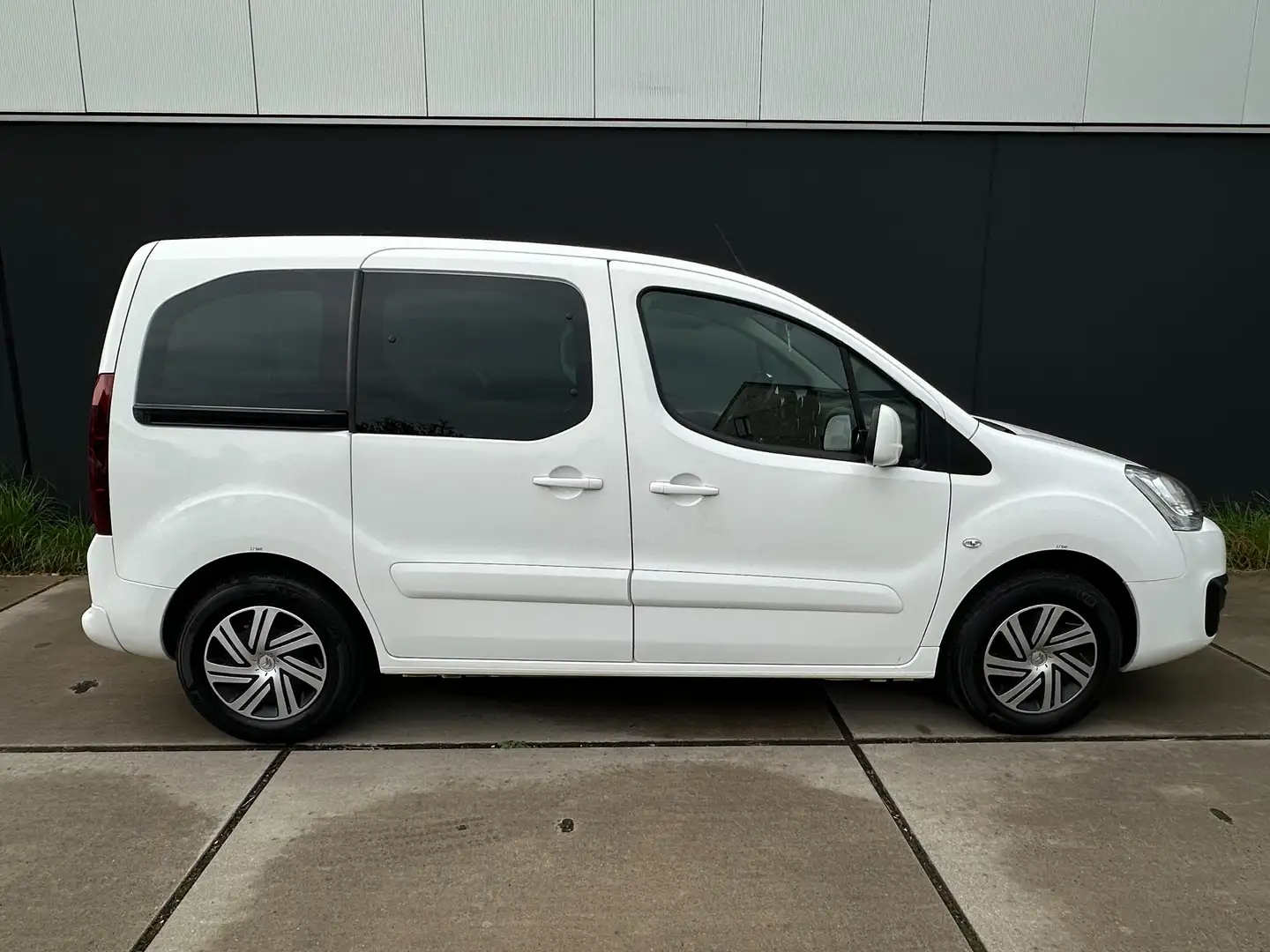 Citroen Berlingo Multi space Personenwagen (276) Wit - 2