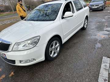 Combi 1.4 TFSI 122 Elegance DSG