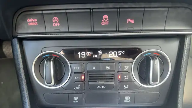 Audi Q3 view 13
