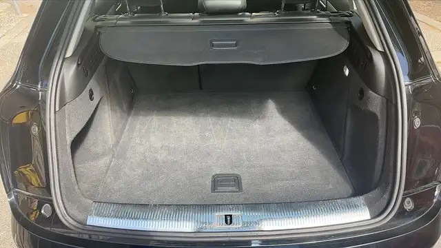 Audi Q3 view 14