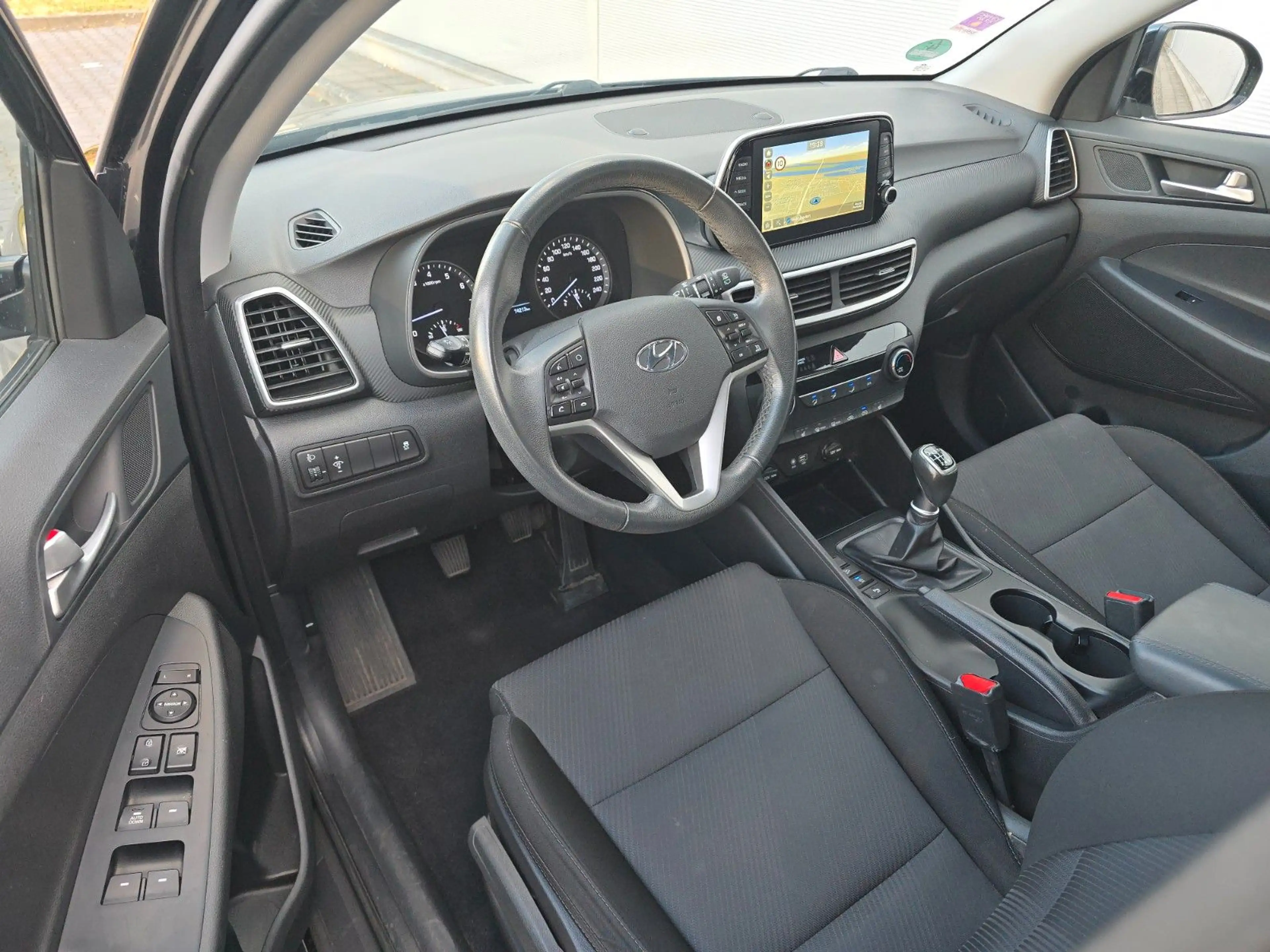 Hyundai TUCSON +Kamera +Navi +1.Hand — photo 14