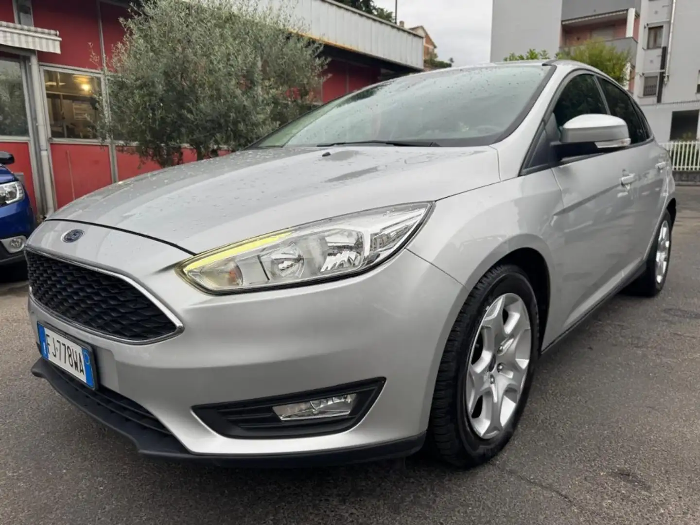 Ford Focus 1.0 EcoBoost 100 CV Start&Stop Plus Argento - 1