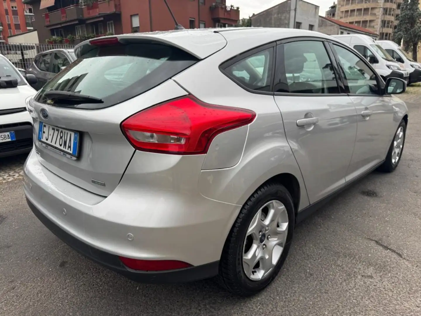Ford Focus 1.0 EcoBoost 100 CV Start&Stop Plus Argento - 2