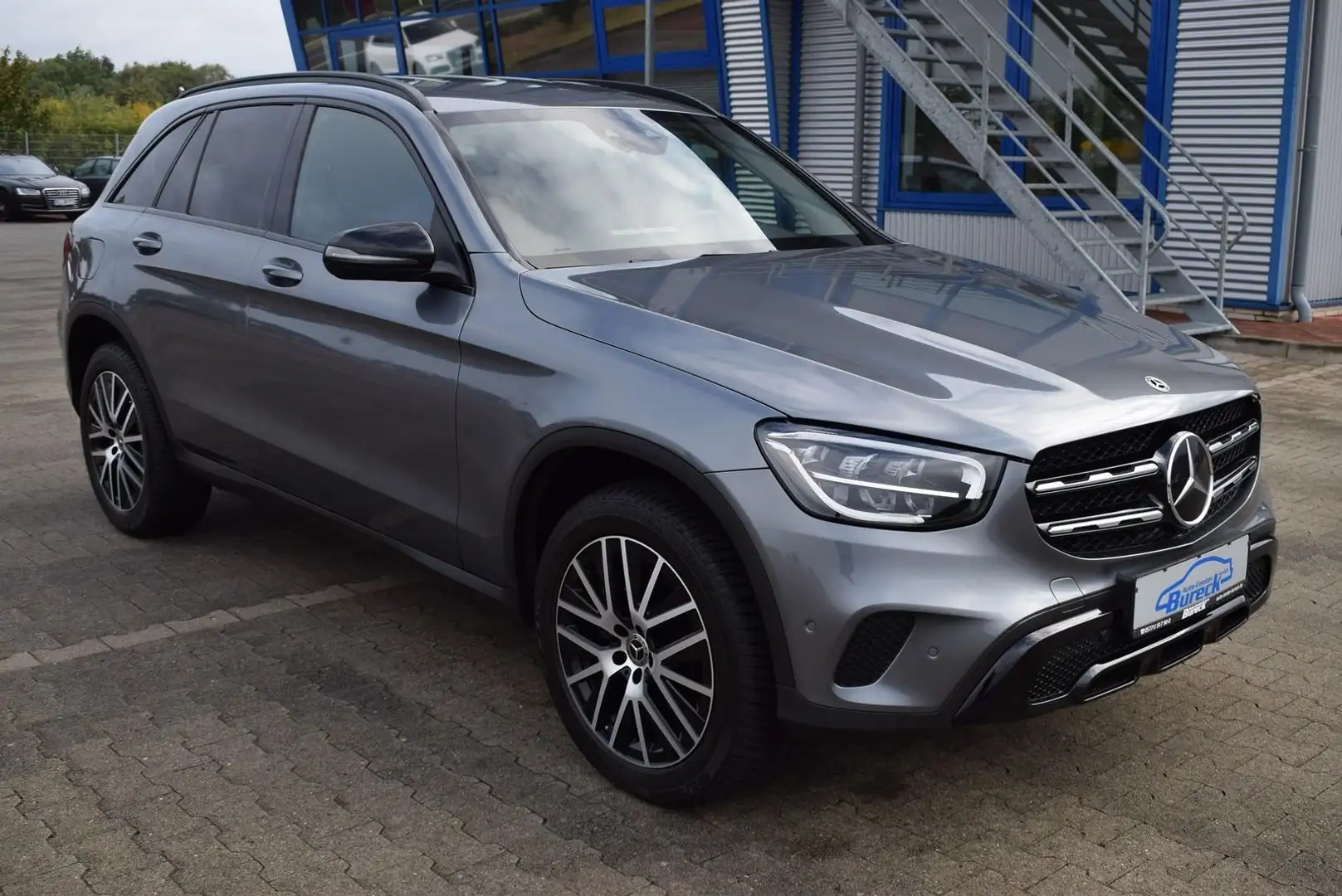 Mercedes-Benz GLC 200 d 4Matic LED/Navi/AHK/Kamera Grau - 1