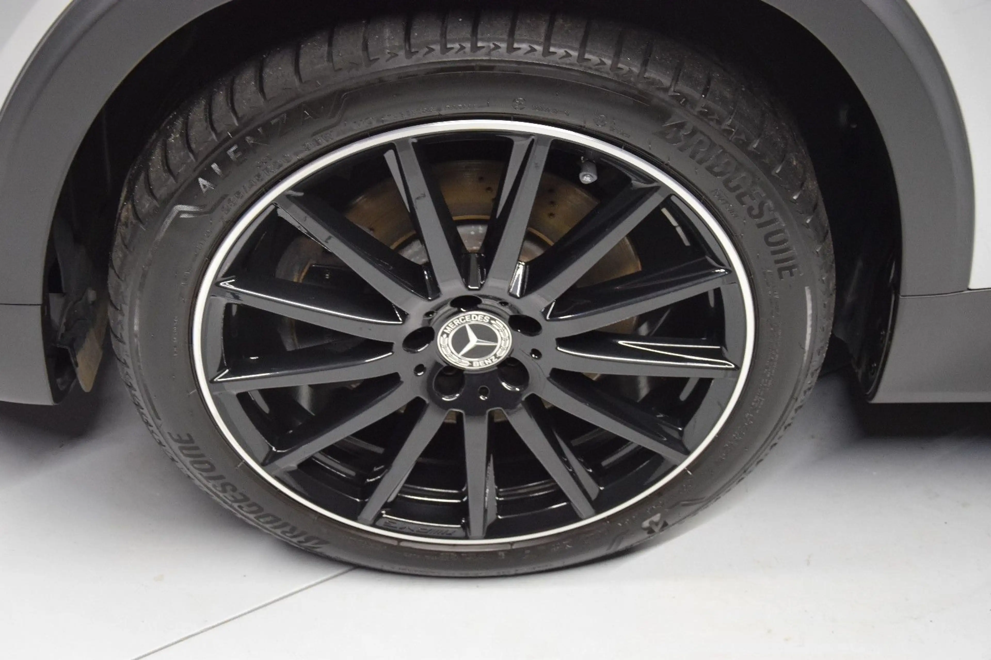 Mercedes-Benz GLB 220 d AMG Line Pano. Kamera LED AHK 20 Zoll — photo 15