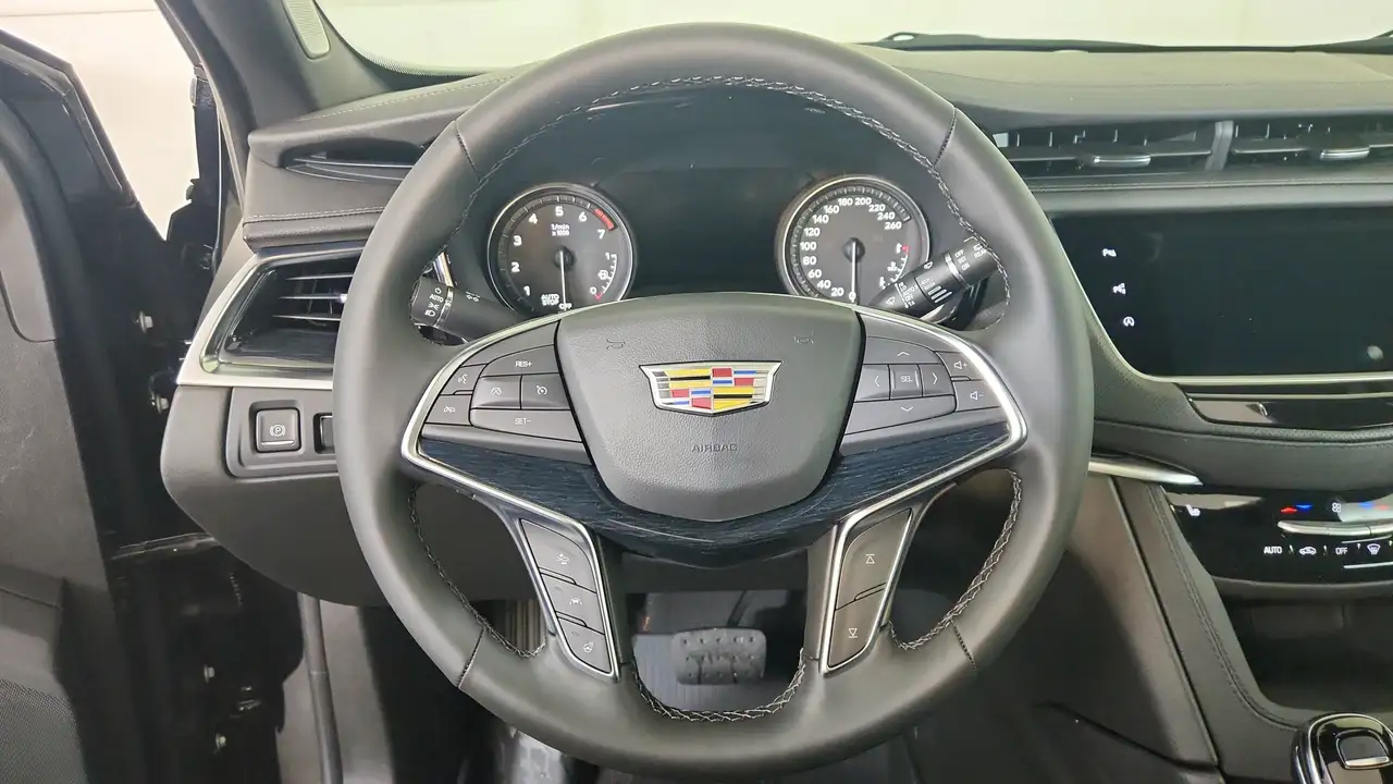 Cadillac XT5 снимка Cadillac XT5