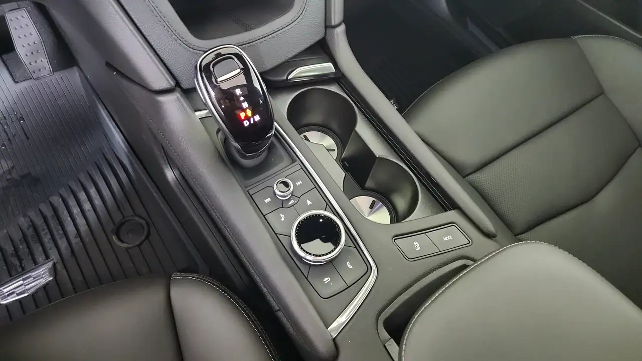 Cadillac XT5 снимка Cadillac XT5
