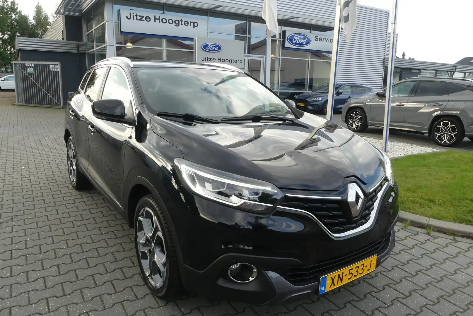Renault Kadjar 1.2 TCe Bose CRUISE, CLIMA, STOELVERWARMING, TREKH Noir - 1