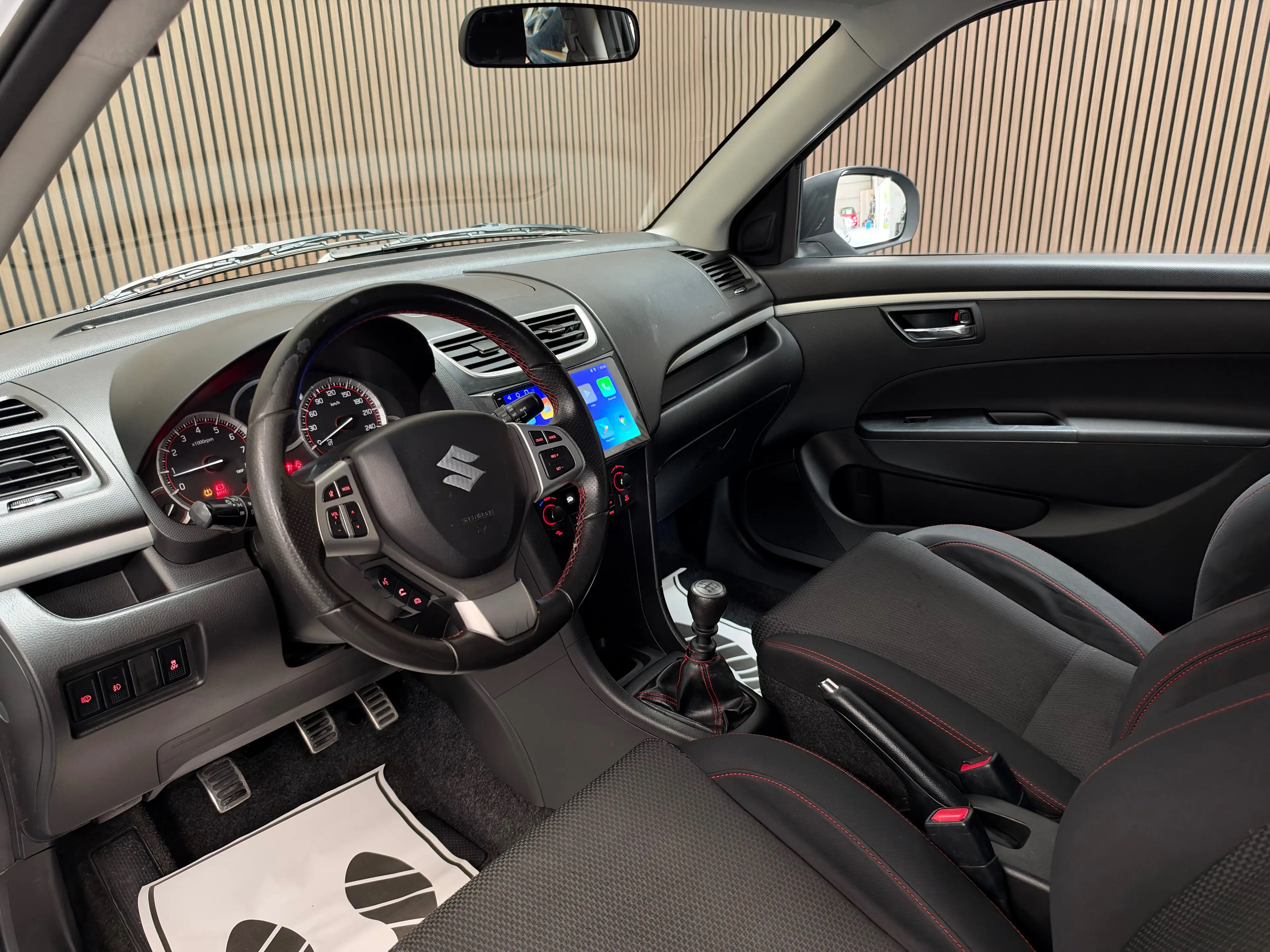 Suzuki Swift Swift Sport 1.6i — photo 8