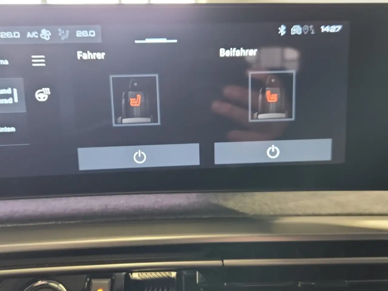 Peugeot 5008 Hybrid Allure 145 e-DSC6 Navi Digitales Cockpit LE 17