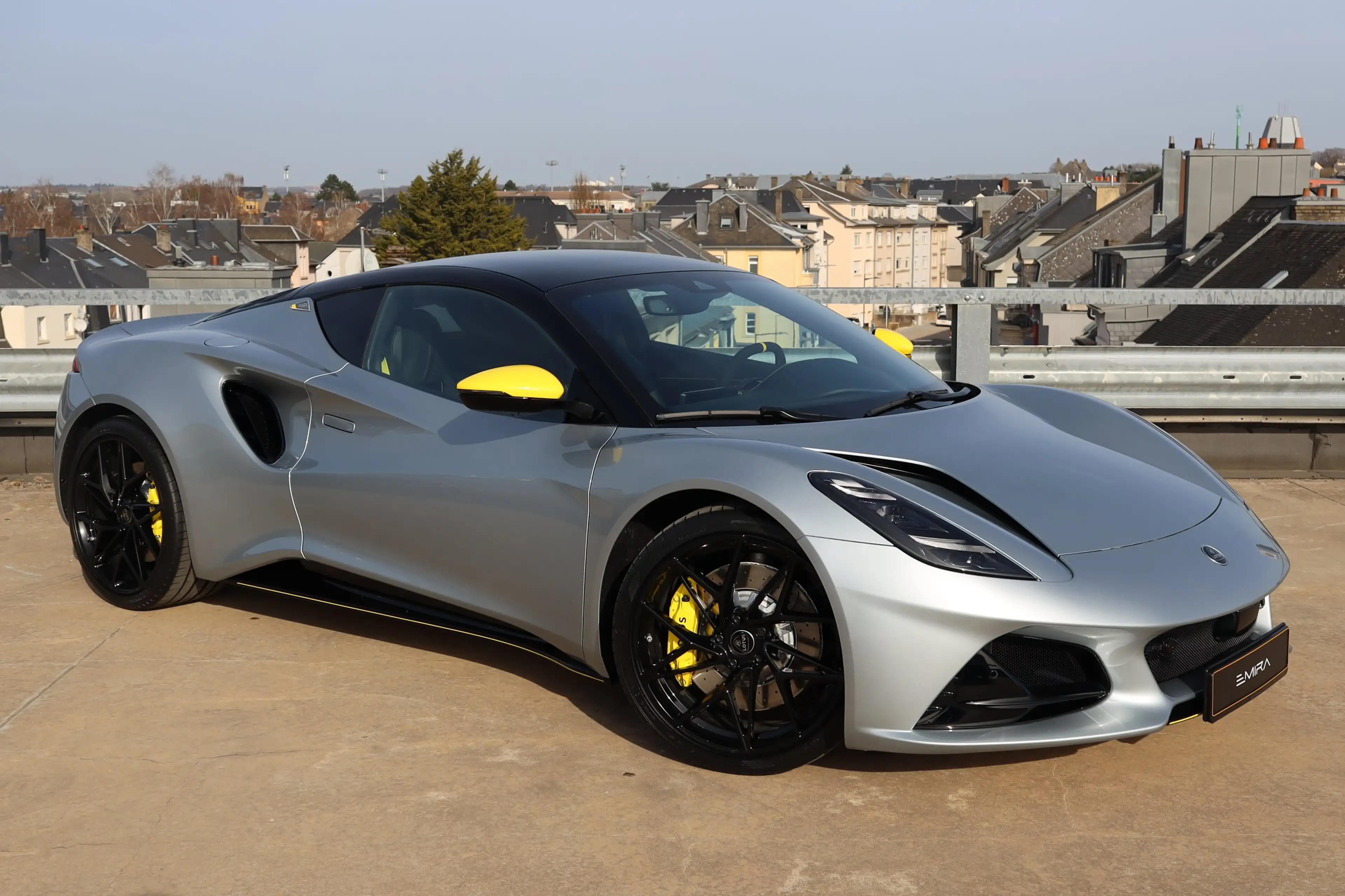 Lotus Emira Turbo SE Racing Line — photo 9