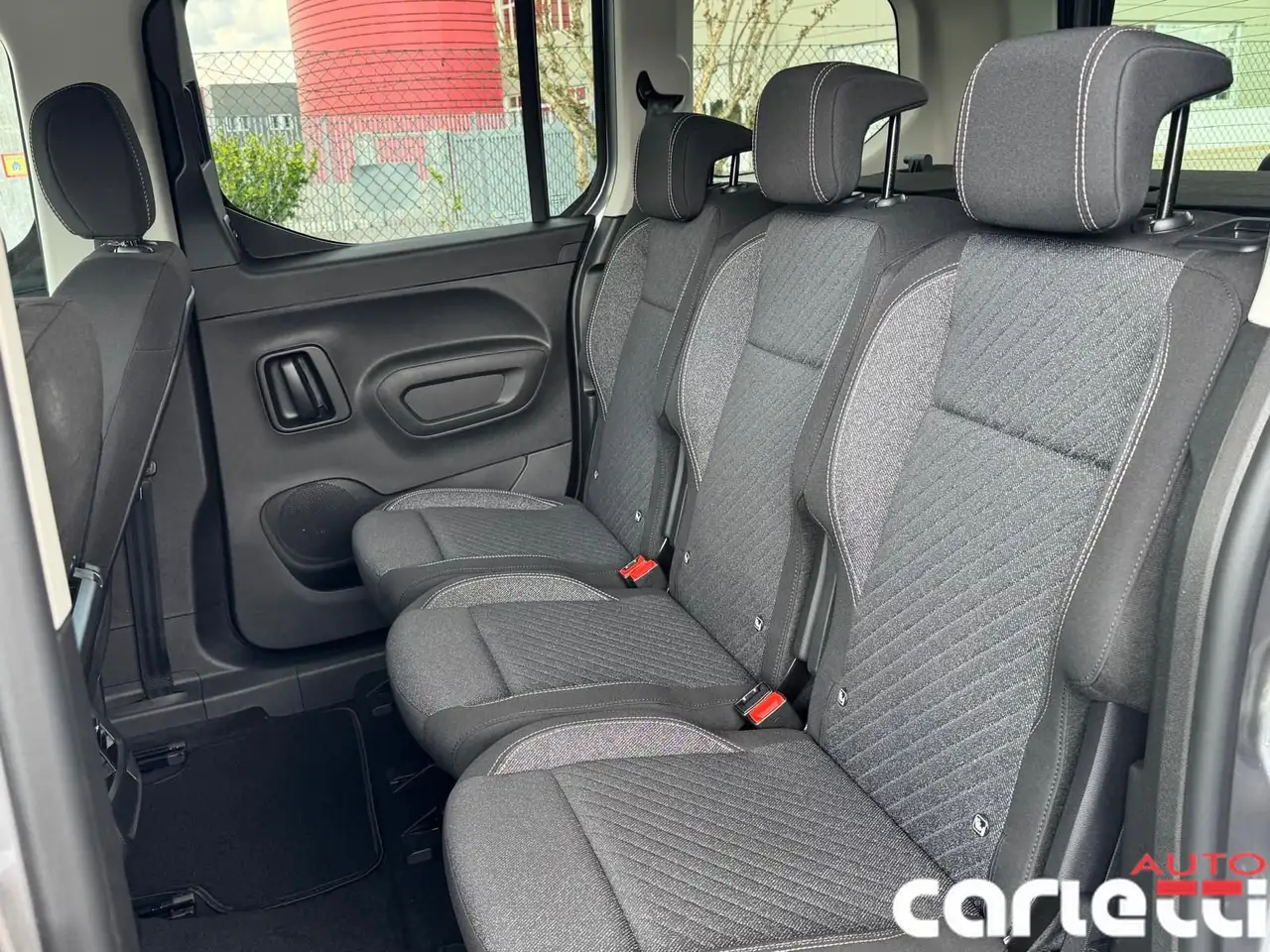 Peugeot Rifter 1.5 BlueHDi 100cv S&S Allure Standard 8ANNI DI GARANZIA 12