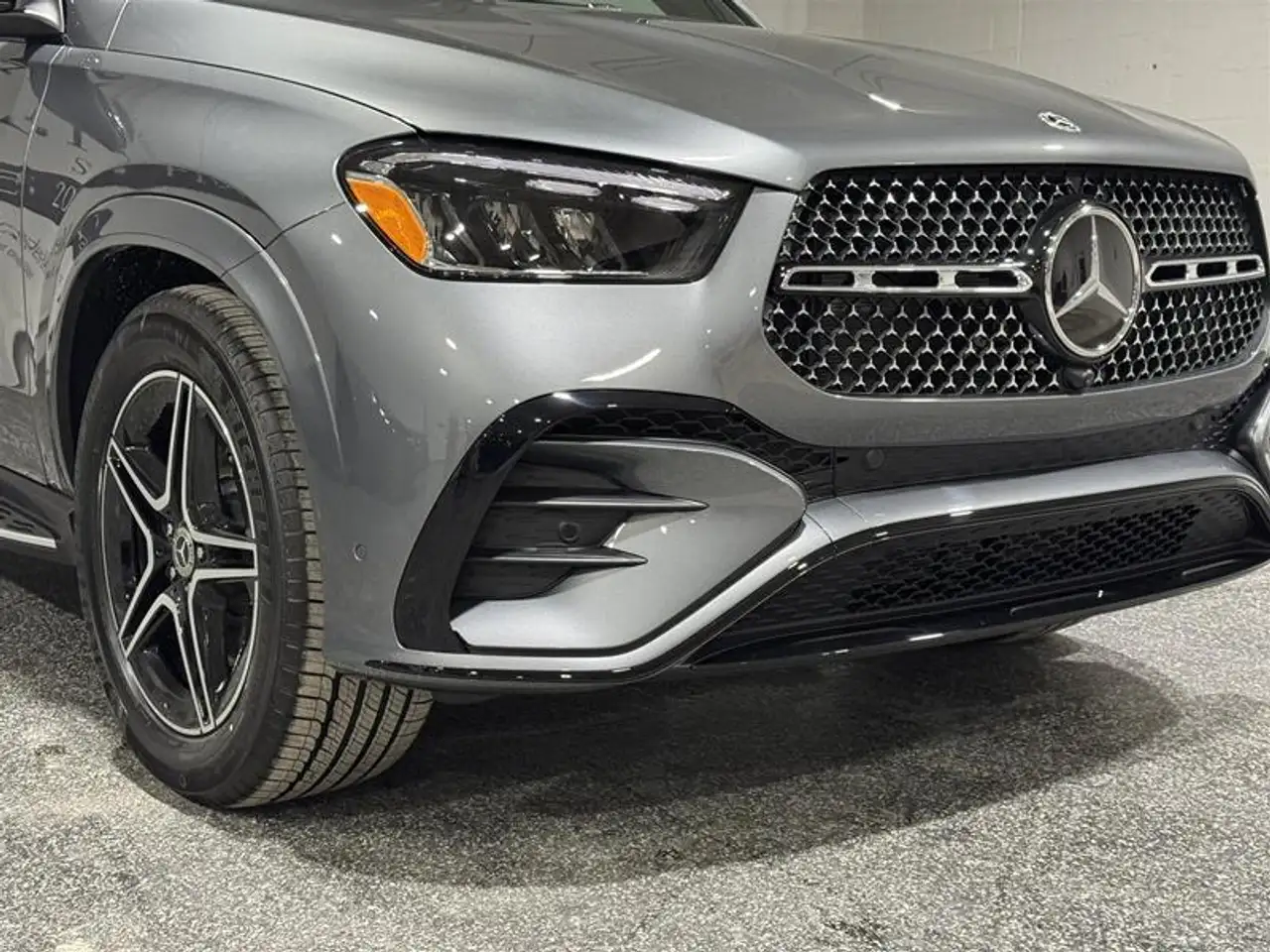 Mercedes-Benz GLE снимка Mercedes-Benz GLE