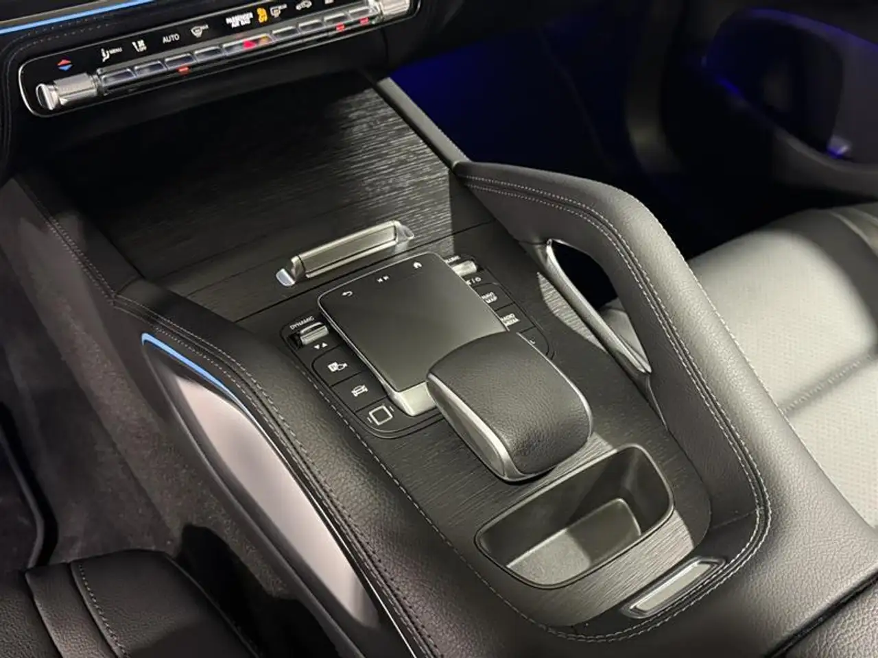 Mercedes-Benz GLE снимка Mercedes-Benz GLE