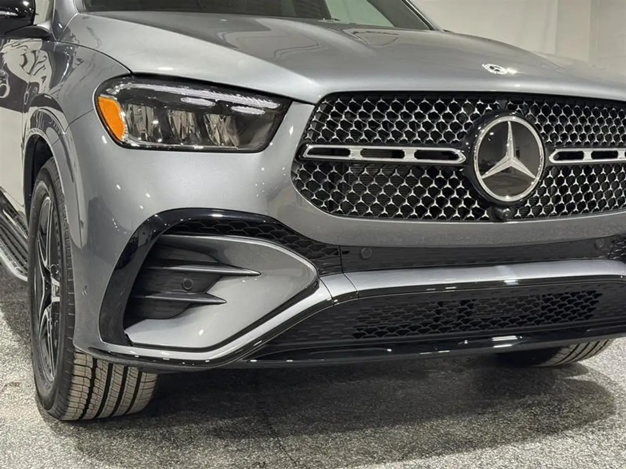 Mercedes-Benz GLE снимка Mercedes-Benz GLE