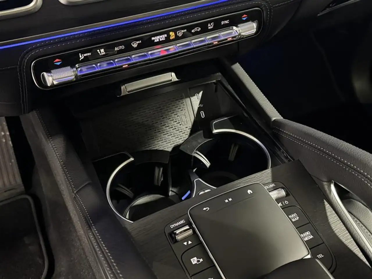 Mercedes-Benz GLE снимка Mercedes-Benz GLE