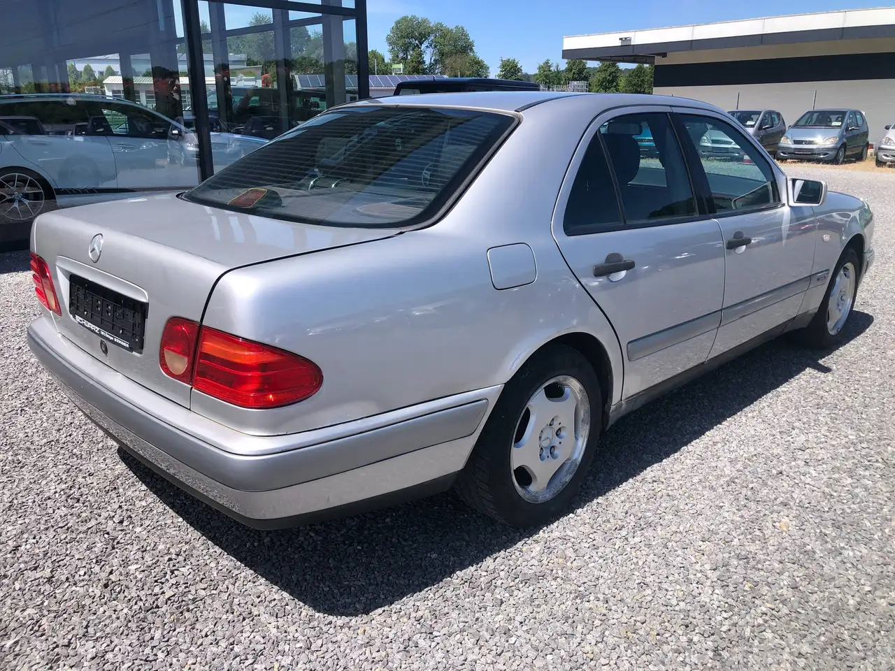 Mercedes-Benz E 200 CLASSIC*AHK*SHD*2.Hand*, foto 5