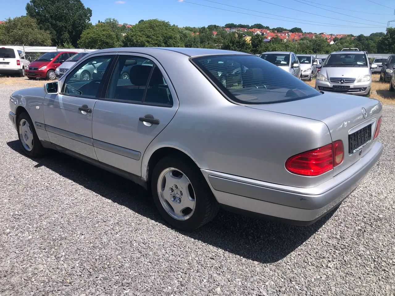 Mercedes-Benz E 200 CLASSIC*AHK*SHD*2.Hand*, foto 4