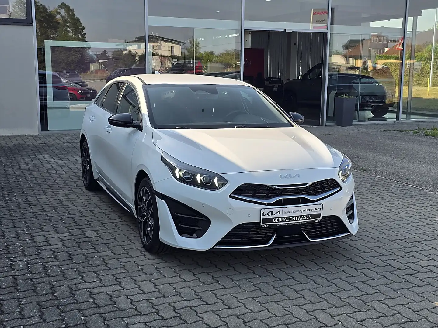 Kia ProCeed / pro_cee'd ProCeed 1.5 T-GDI Mild-Hybrid GT-Line Weiß - 2