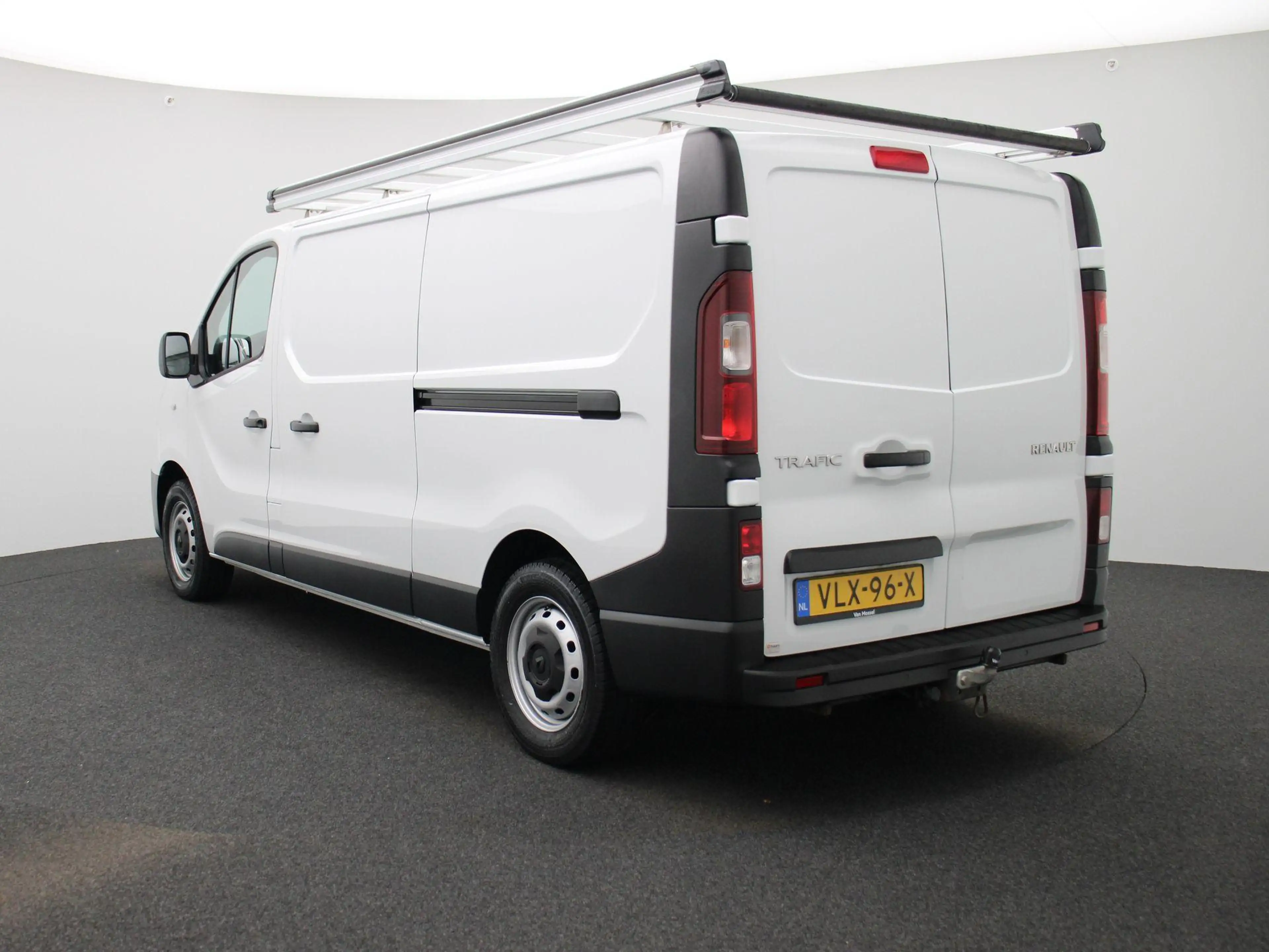 Renault Trafic 2.0 dCi 120 T29 L2H1 Comfort | Imperial met ladder — photo 2