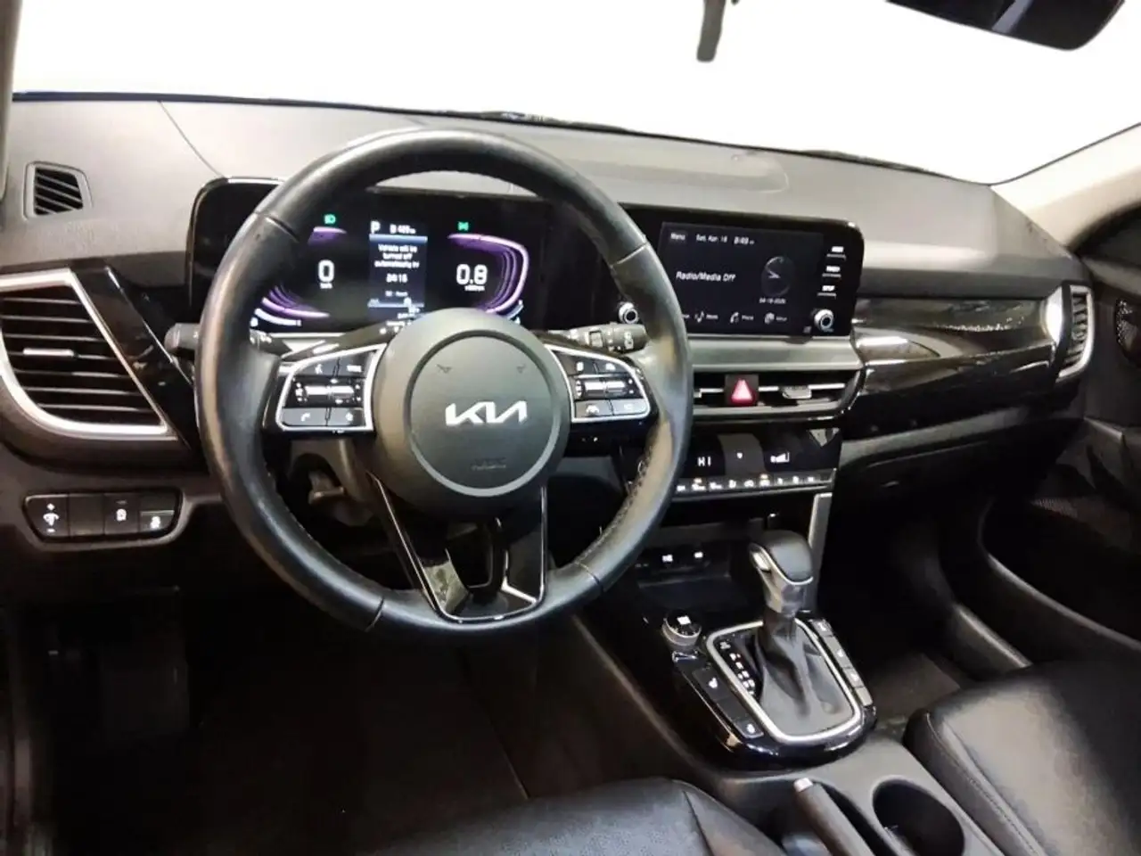 Kia Seltos снимка Kia Seltos