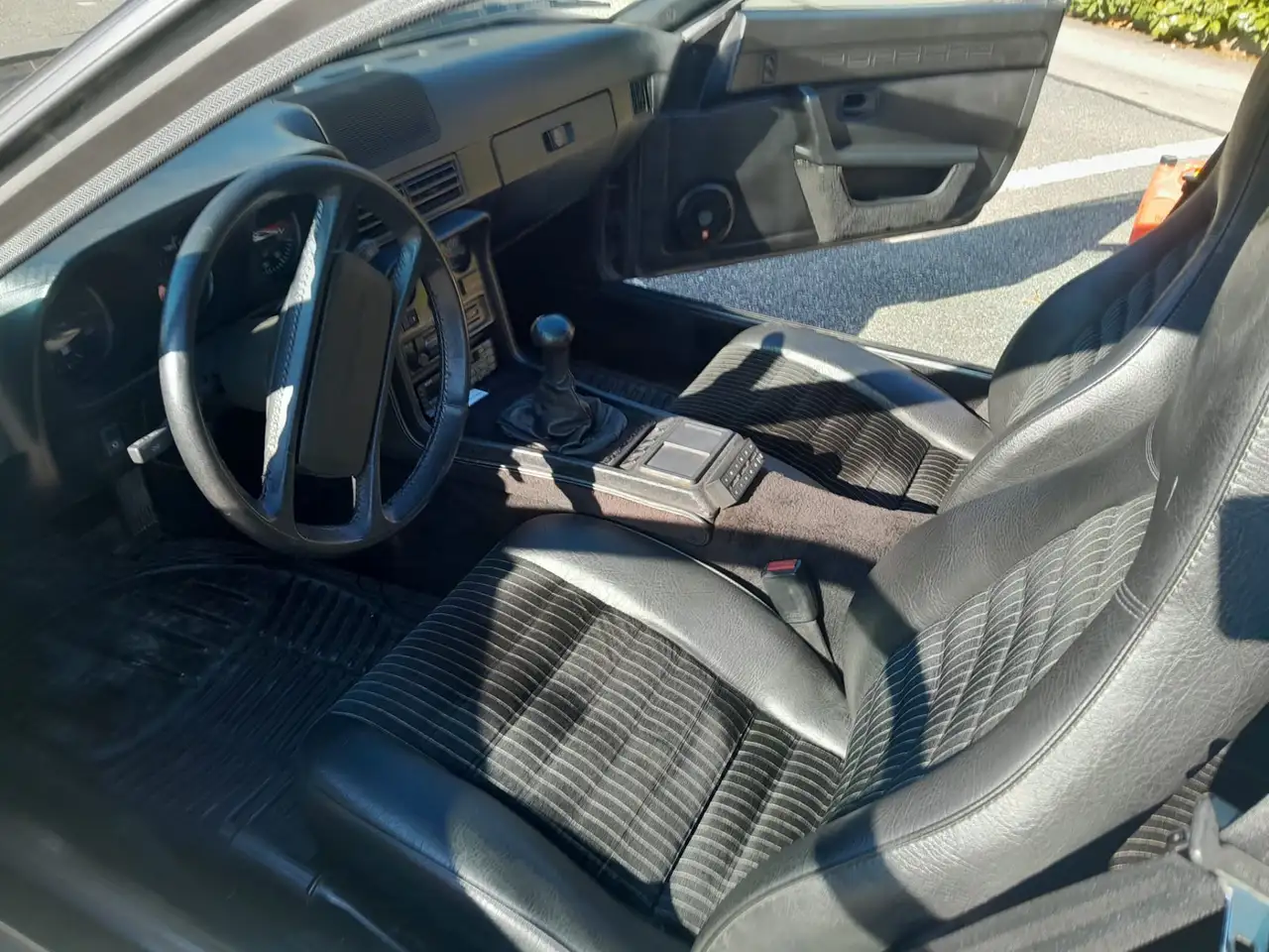 Porsche 924 2.0 Turbo, foto 7