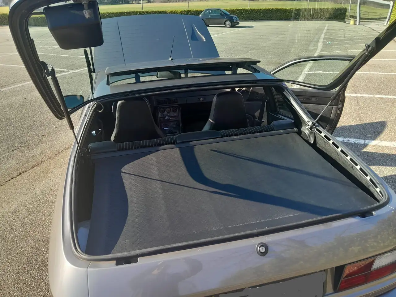 Porsche 924 2.0 Turbo, foto 3