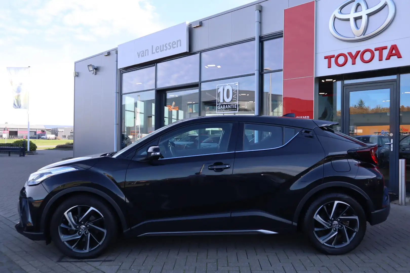 Toyota C-HR 2.0 HYBRID DYNAMIC APPLE/ANDROID NAVI KEYLESS ALL- Noir - 2