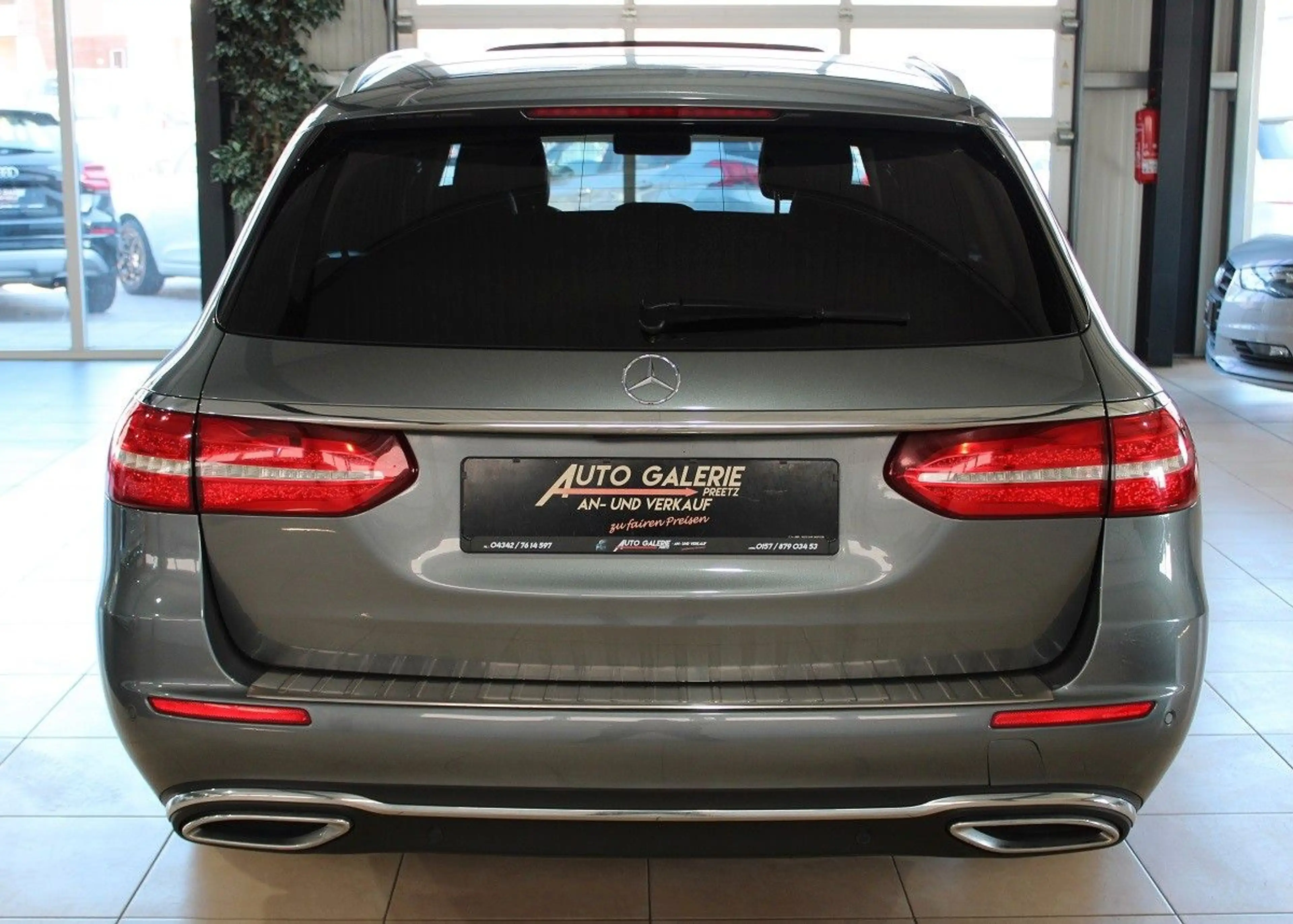 Mercedes-Benz E 220 E T-Modell AVANTGARDE-EXCLUSIVE*Automatik* — photo 4