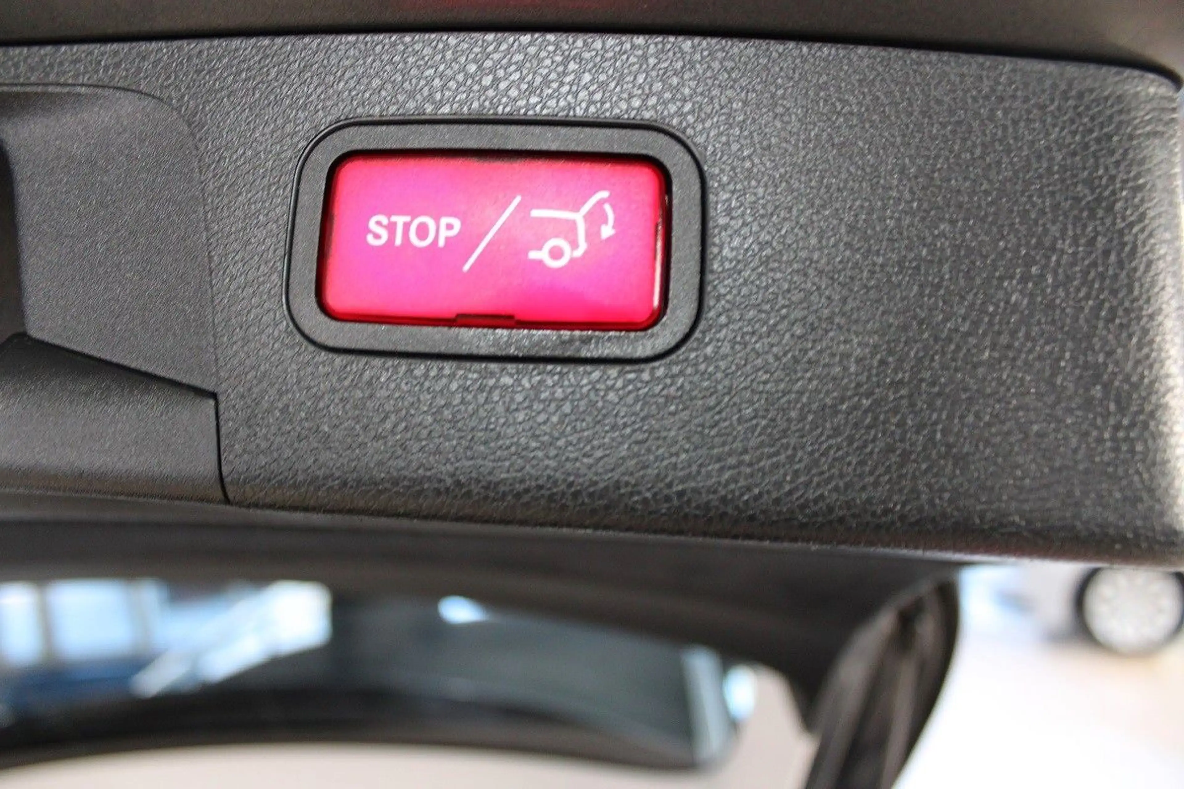 Mercedes-Benz E 220 E T-Modell AVANTGARDE-EXCLUSIVE*Automatik* — photo 15
