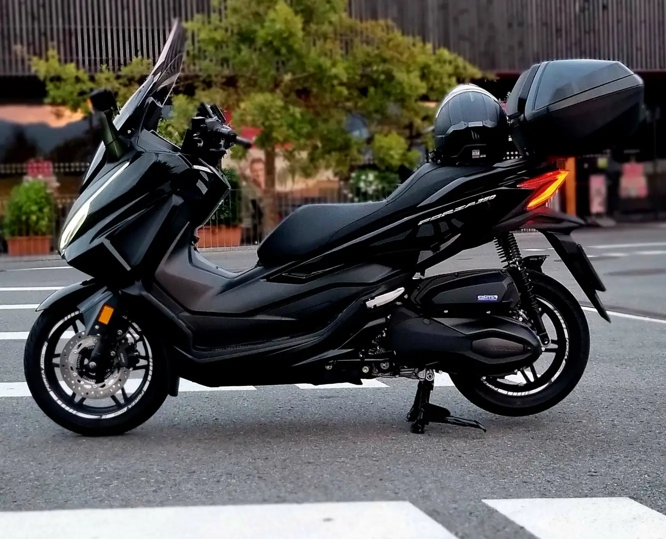 Honda Forza 350 Schwarz - 2