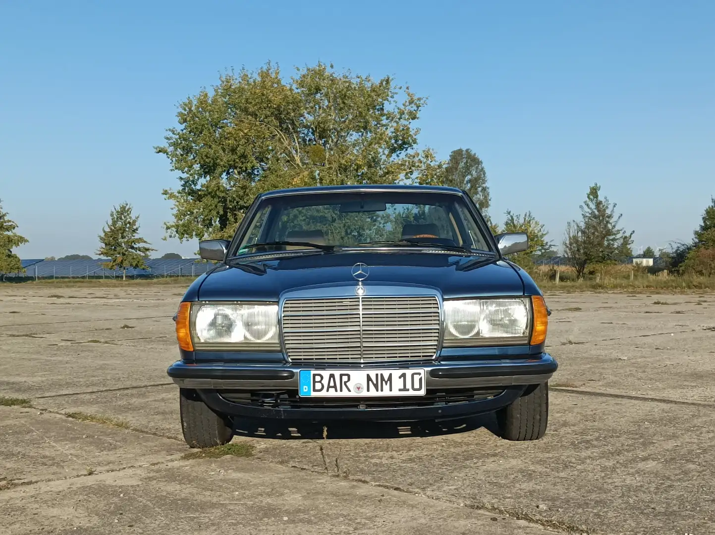 Mercedes-Benz Baureihe 123 230 CE Modrá - 2