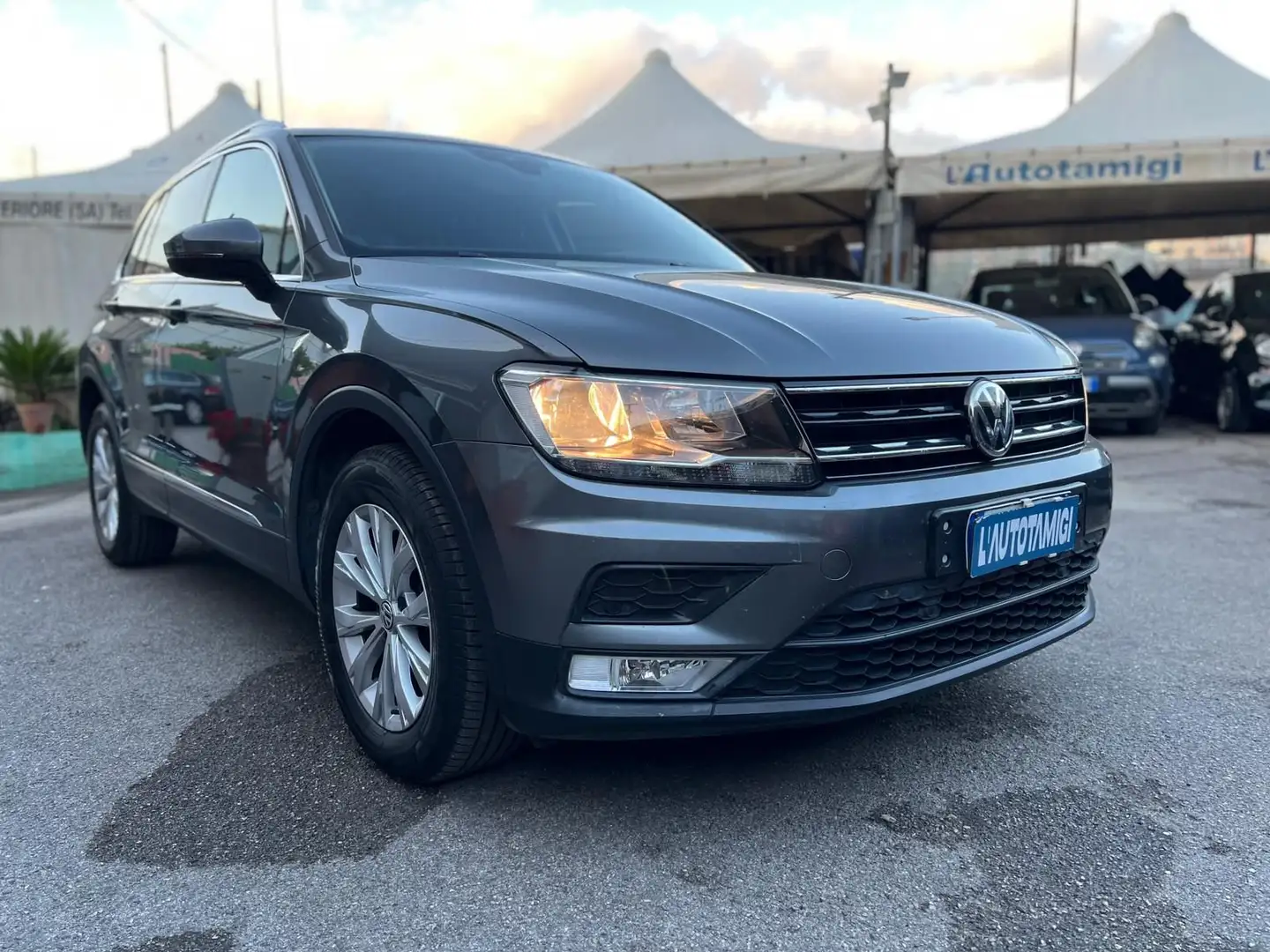 Volkswagen Tiguan Tiguan 2.0 TDI 140 CV Sport & Style BlueMotion Te Gris - 1