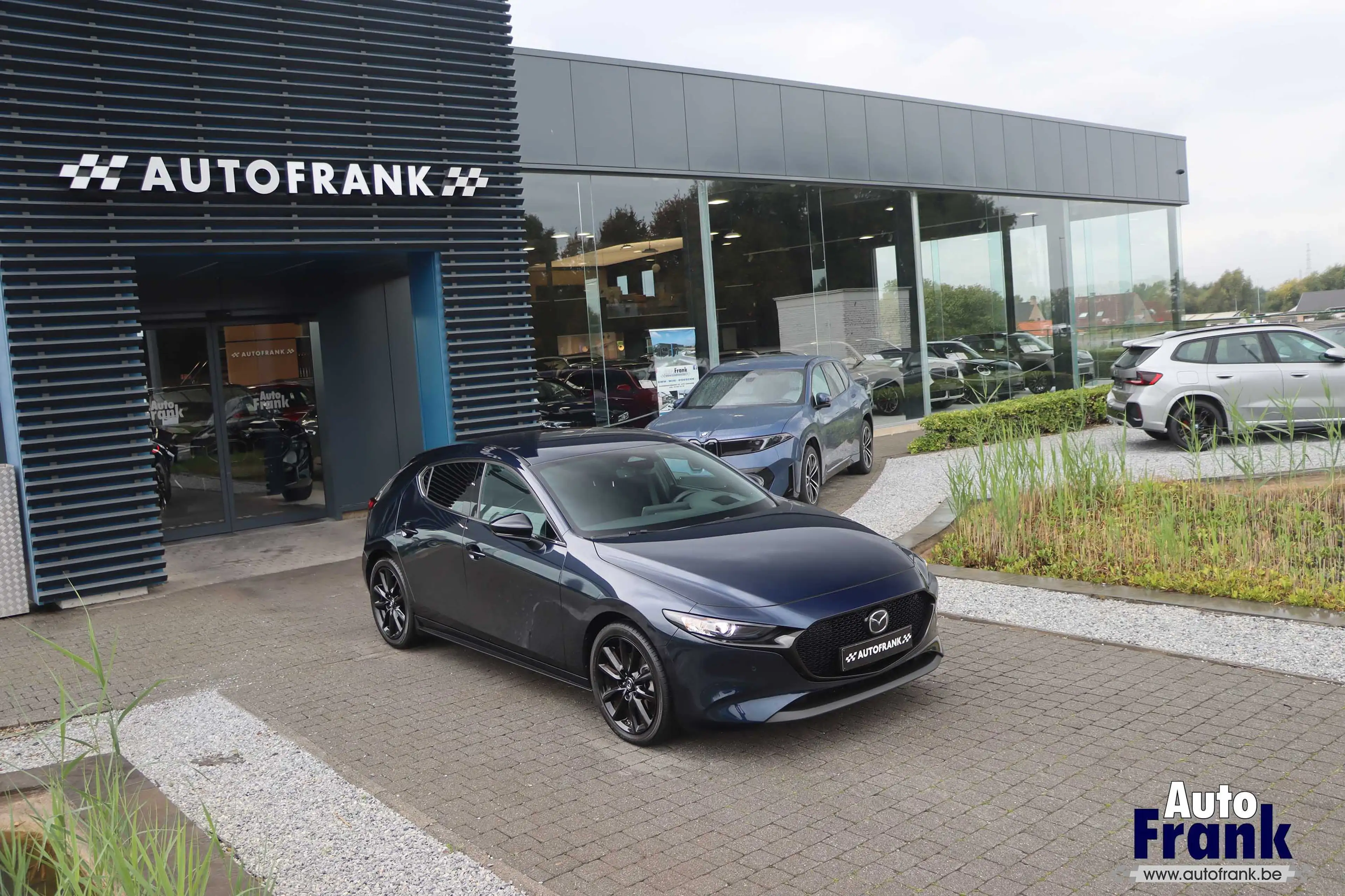 Mazda 3 HOMURA / AUTOMAAT / VERW ZETL / CAM / PDC V+A / — photo 9