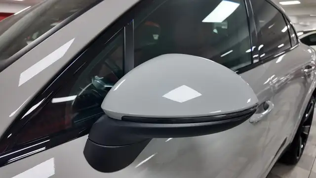 Porsche Cayenne view 13